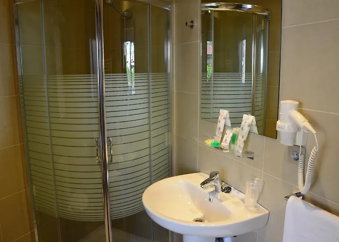 格鲁森旅馆 2* 圣塞瓦斯蒂安