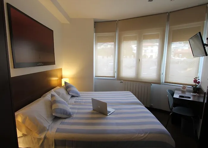 格鲁森旅馆 2* 圣塞瓦斯蒂安